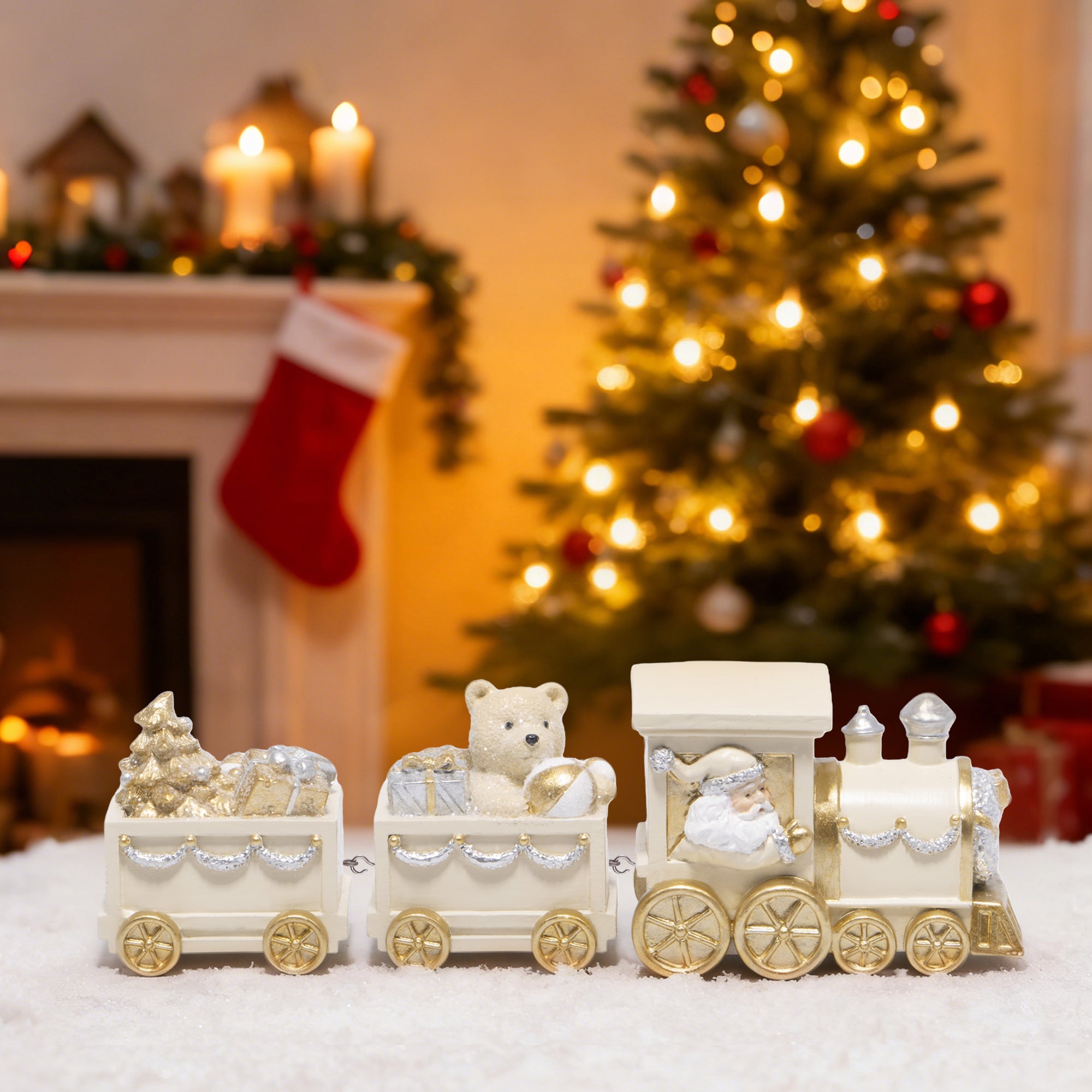 Hodao Christmas Train Decorations – Hand-Painted Resin Santa Claus Gift Train with Teddy Bear, Christmas Tree and Presents, Festive Ornament for Home, Tabletop, Shelf, Mantel, Décor
