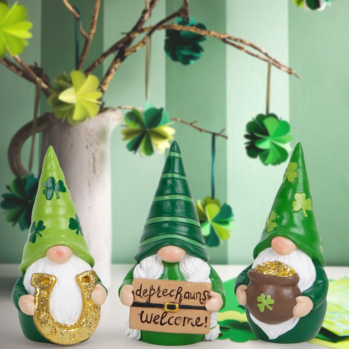 Hodao St. Patrick’s Gnomes Figurines— Hand-Painted Resin Leprechaun Gnomes with Pot of Gold, Horseshoe & Shamrock, Lucky Green Home Decor & Gift