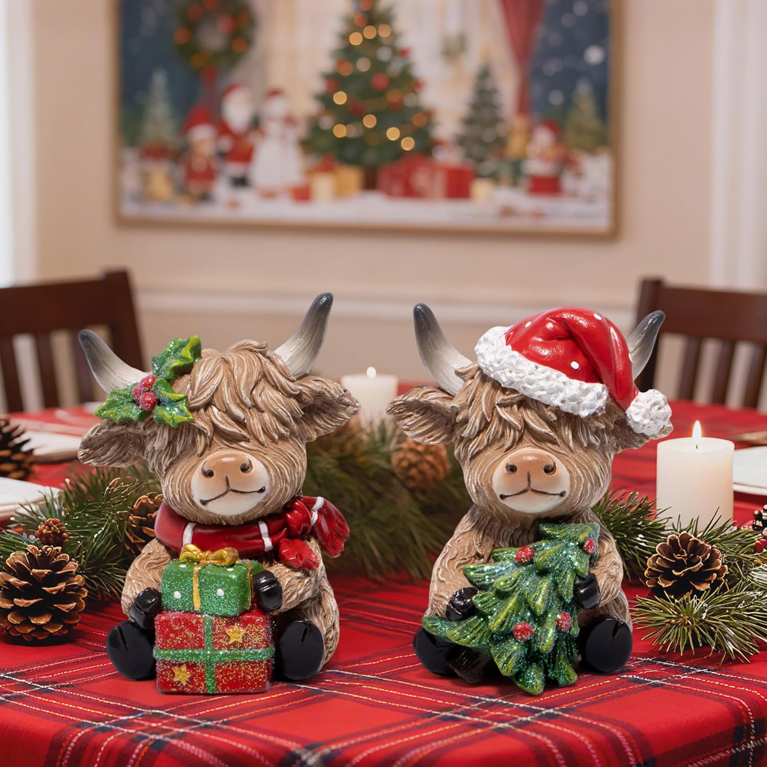 Hodao 2PCS Christmas Highland Cow Figurines Decoration with Christmas Tree & Gift Box, Xmas Holiday Highland Cow Decor for Home Tabletop Mantel Christmas Celebration - 3.75 Inch