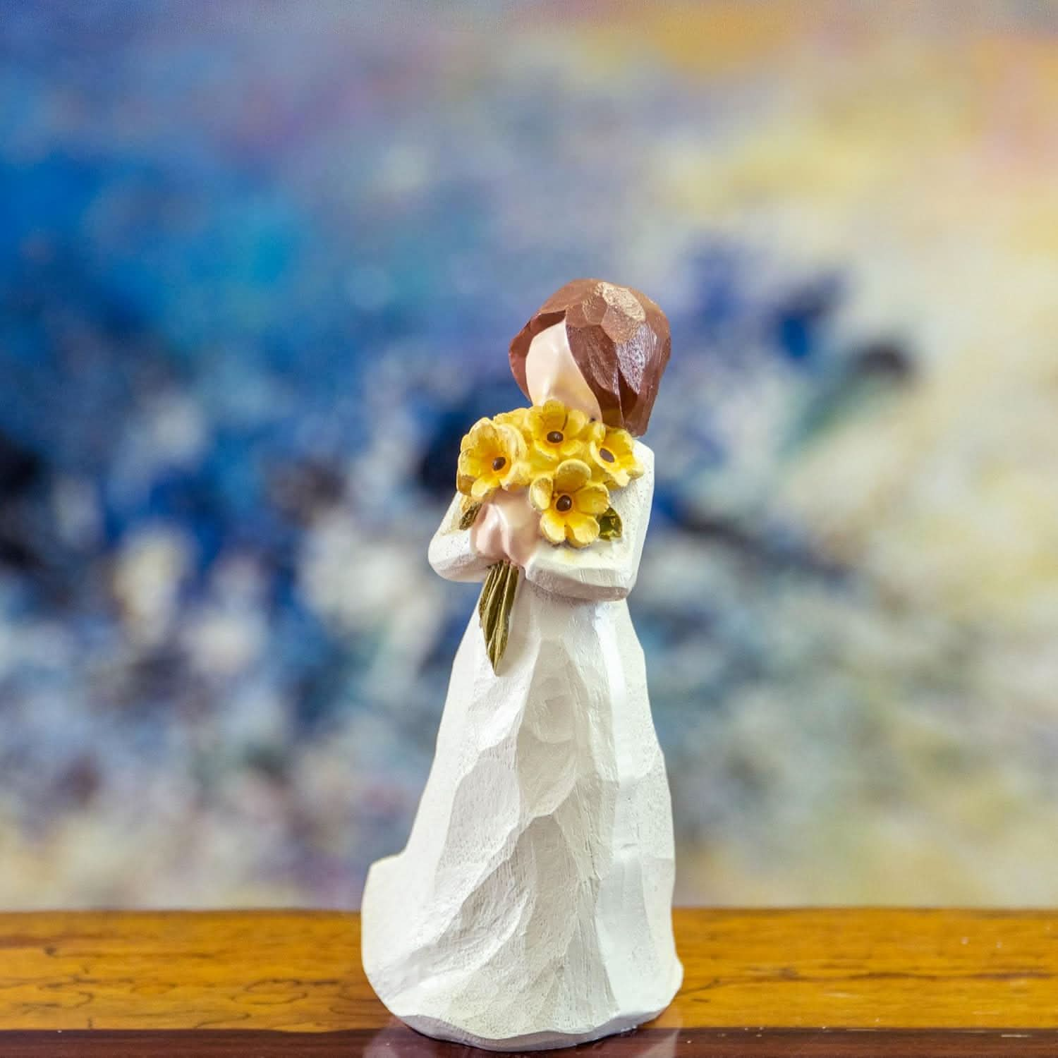 Hodao Warm Embrace Figurine, hand-painted for friends, sunflower lovers, moms & grandmas. (White-Flower)