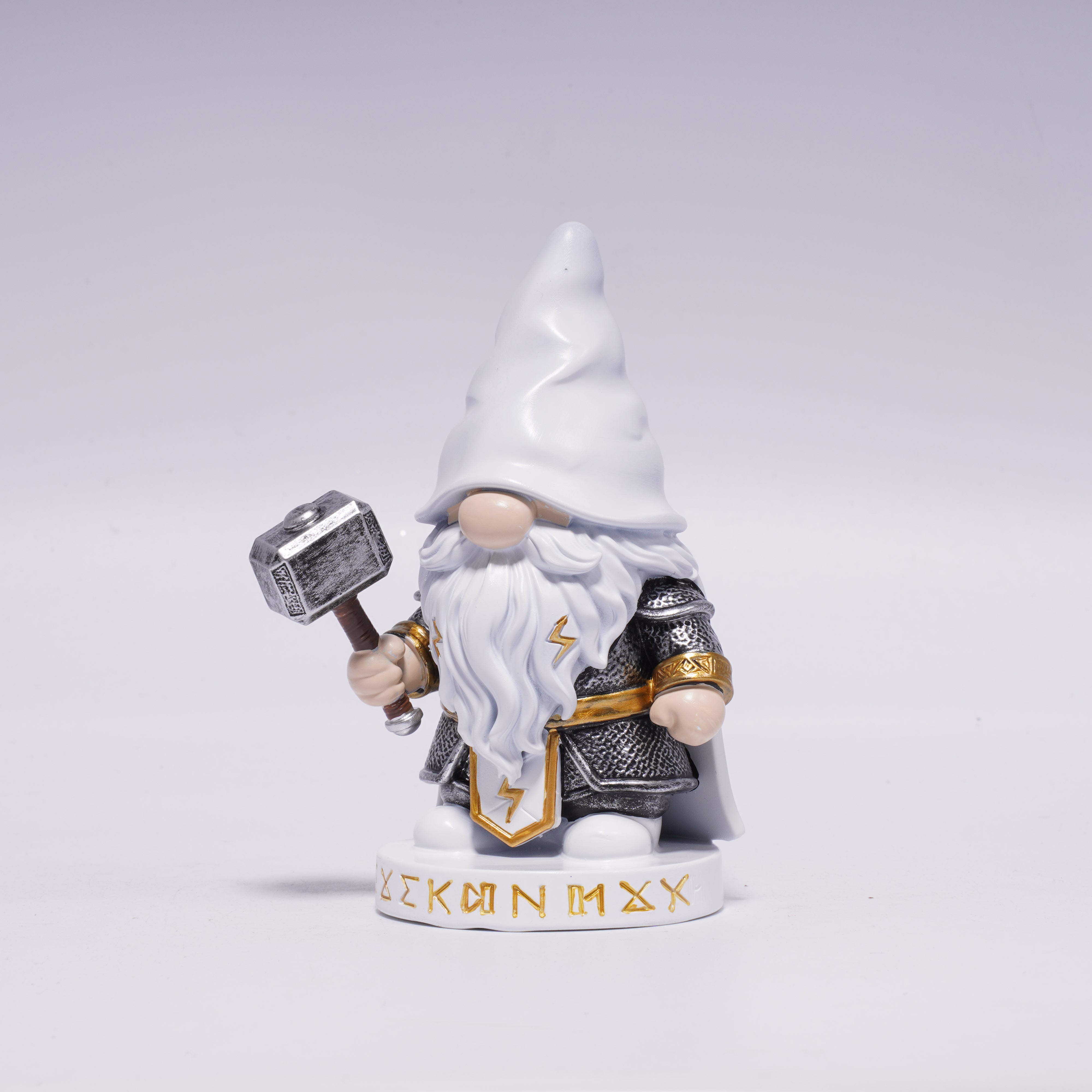 Hodao Viking-Inspired Gnome Figurine with Hammer, Resin Nordic Mythology Shelf Decor for Home, Office, Gift Table & Collector Display