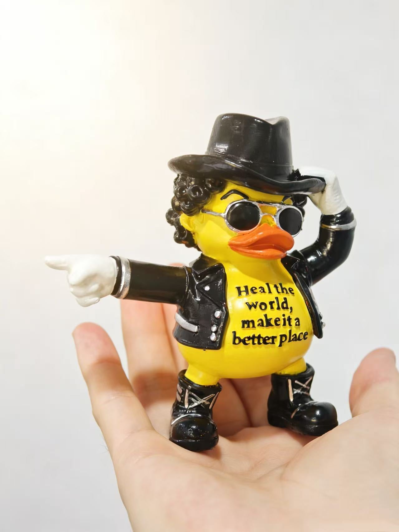 Hodao Michael Duck Figurine – 80s Pop Icon Vibe Reset Decor, Funny Gag Gift for Adults to Dance Through the Grind