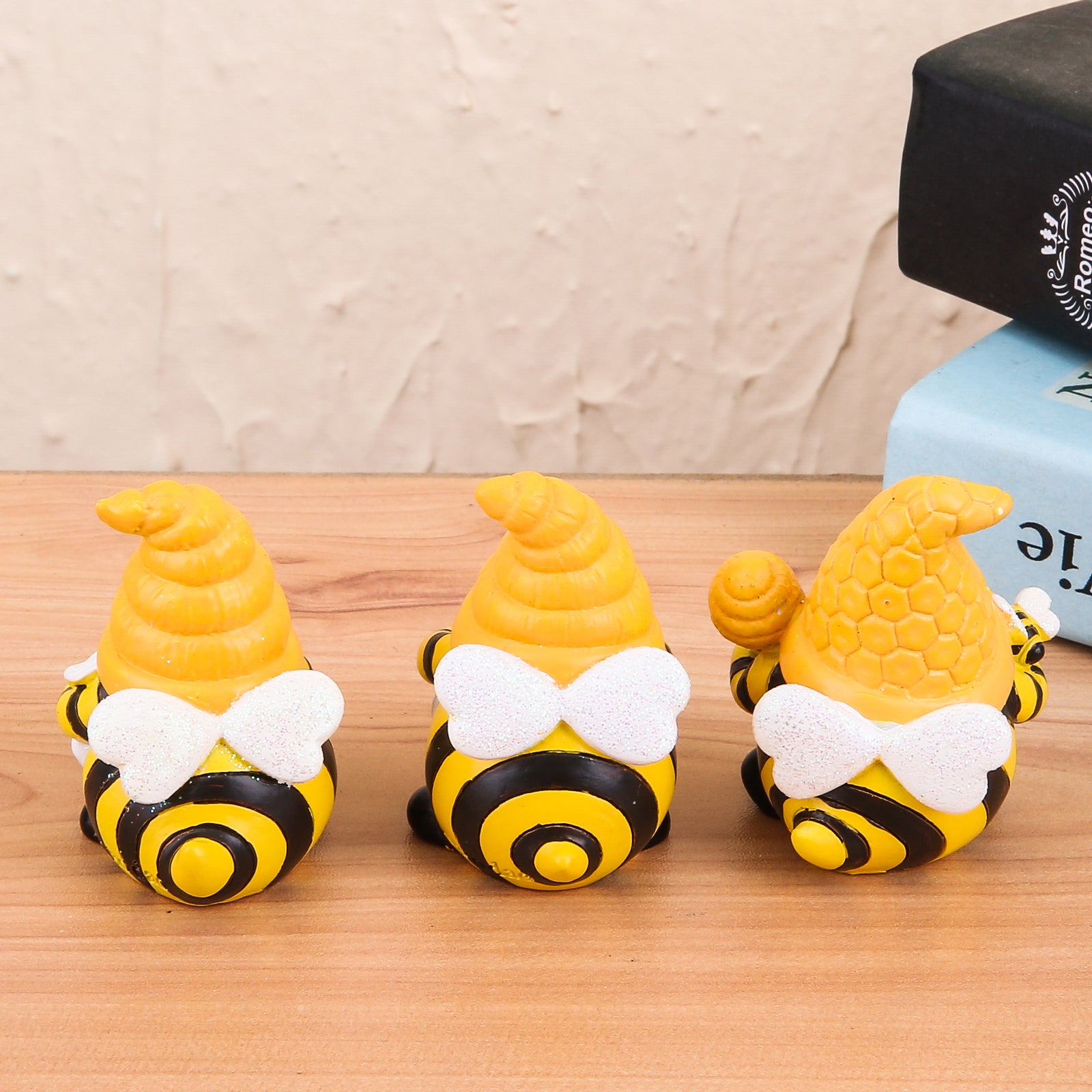 Hodao 3 PCS Bumble Bee Spring Gnome Decorations