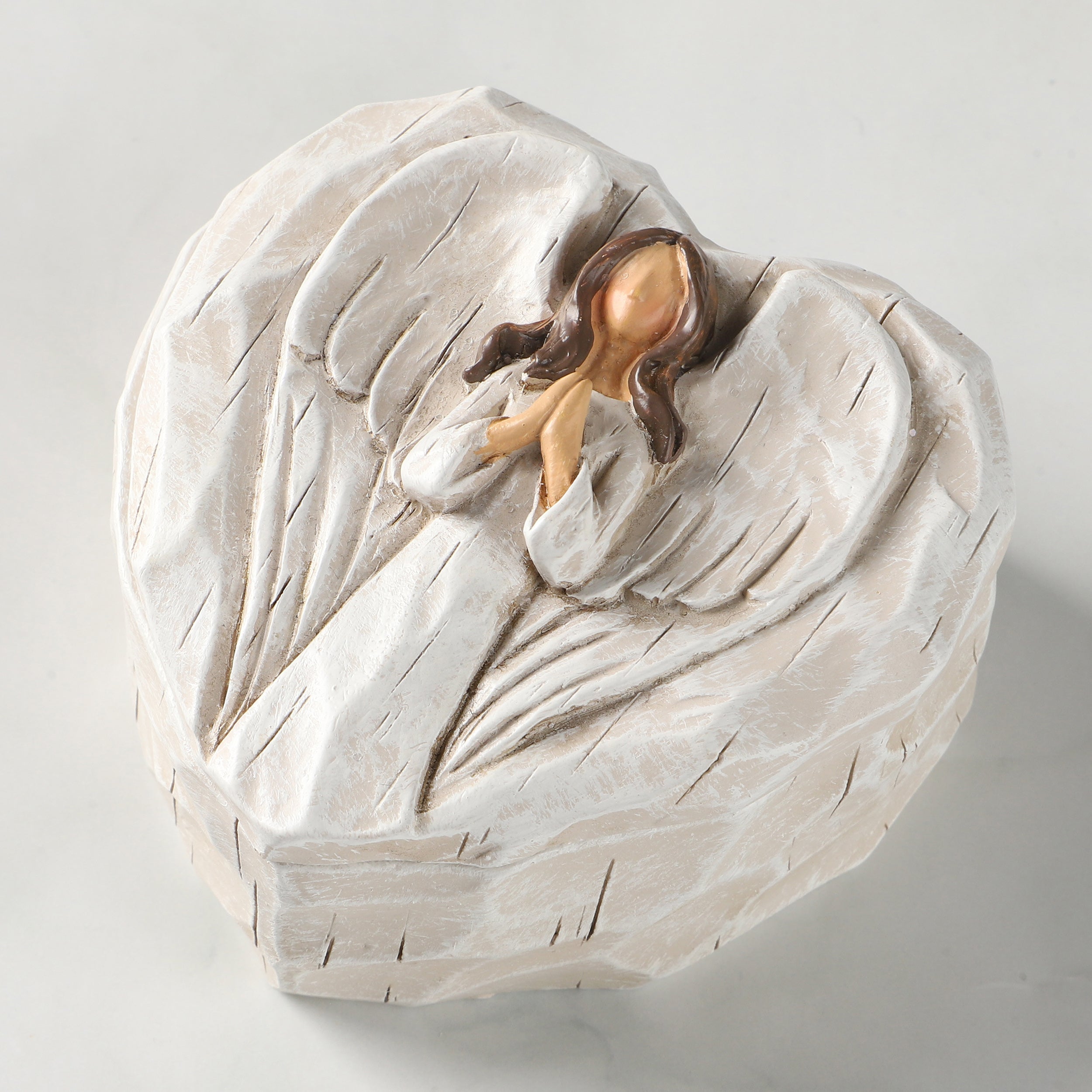 Hodao Keepsake Box angel holding heart